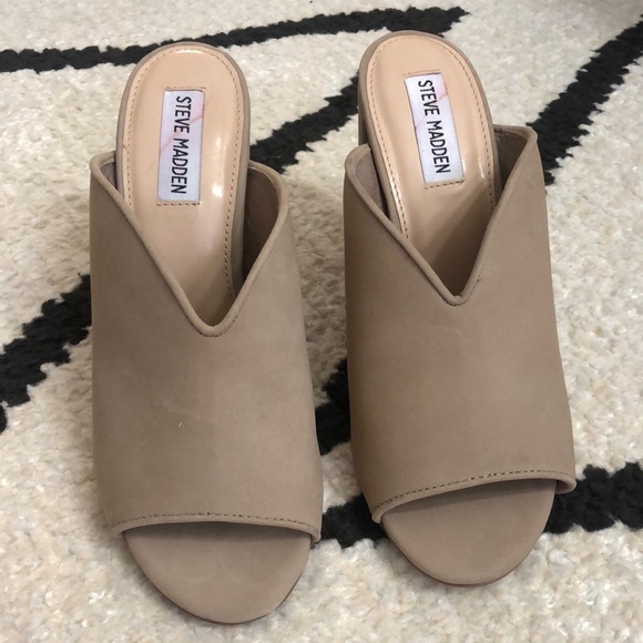 Steve Madden Beige Slides Mules 7.5M Vista Tan Sandals - Picture 2 of 6